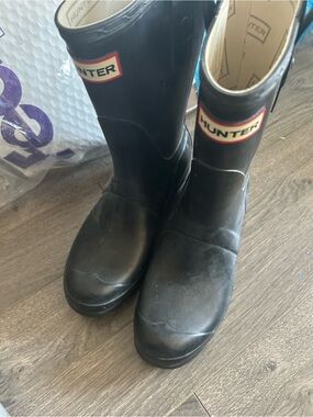 Hunter Black Mid-Calf Rubber Rain Boots with Logo Trim